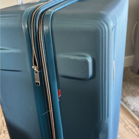 Tag Gateway  Piece Hard side Spinner 28“ Luggage suitcase $439 - Picture 12 of 12